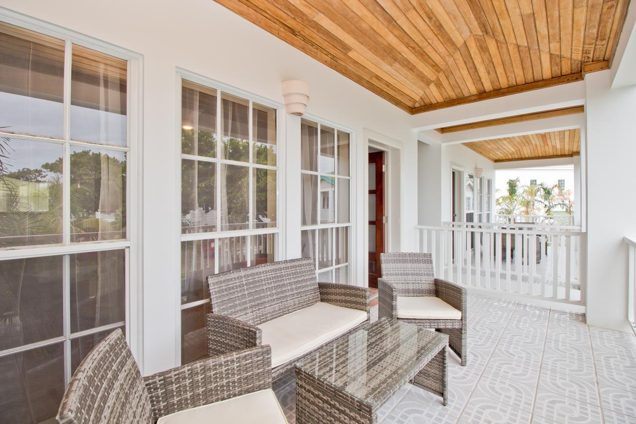 Banyan Bay Suites San Pedro  Zewnętrze zdjęcie